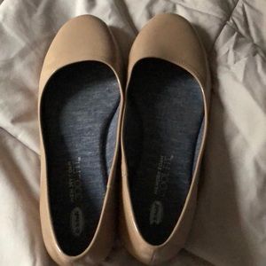 Dr. Scholls memory foam cool fit flats